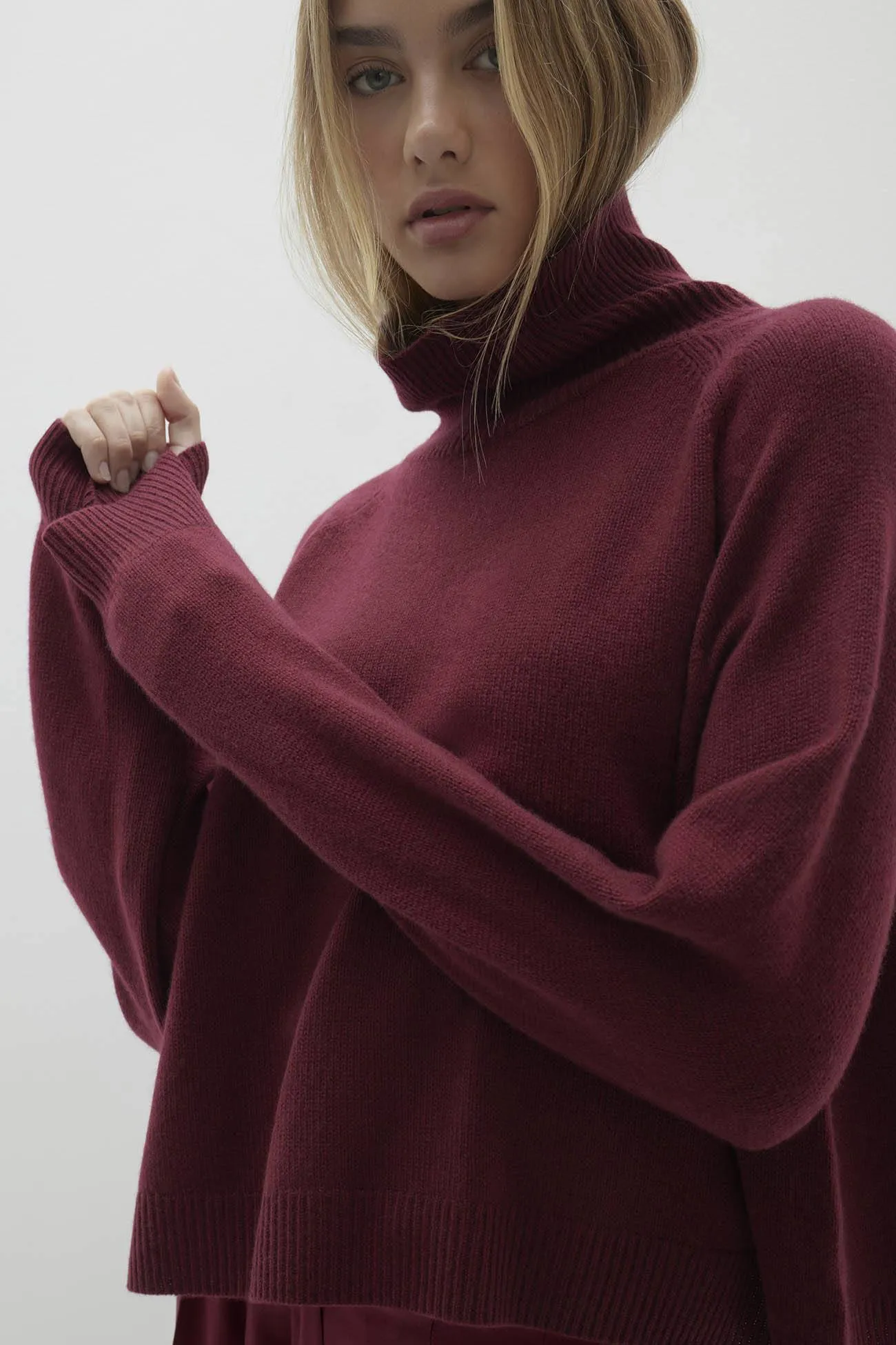 NOELLE TURTLENECK CASHMERE SWEATER