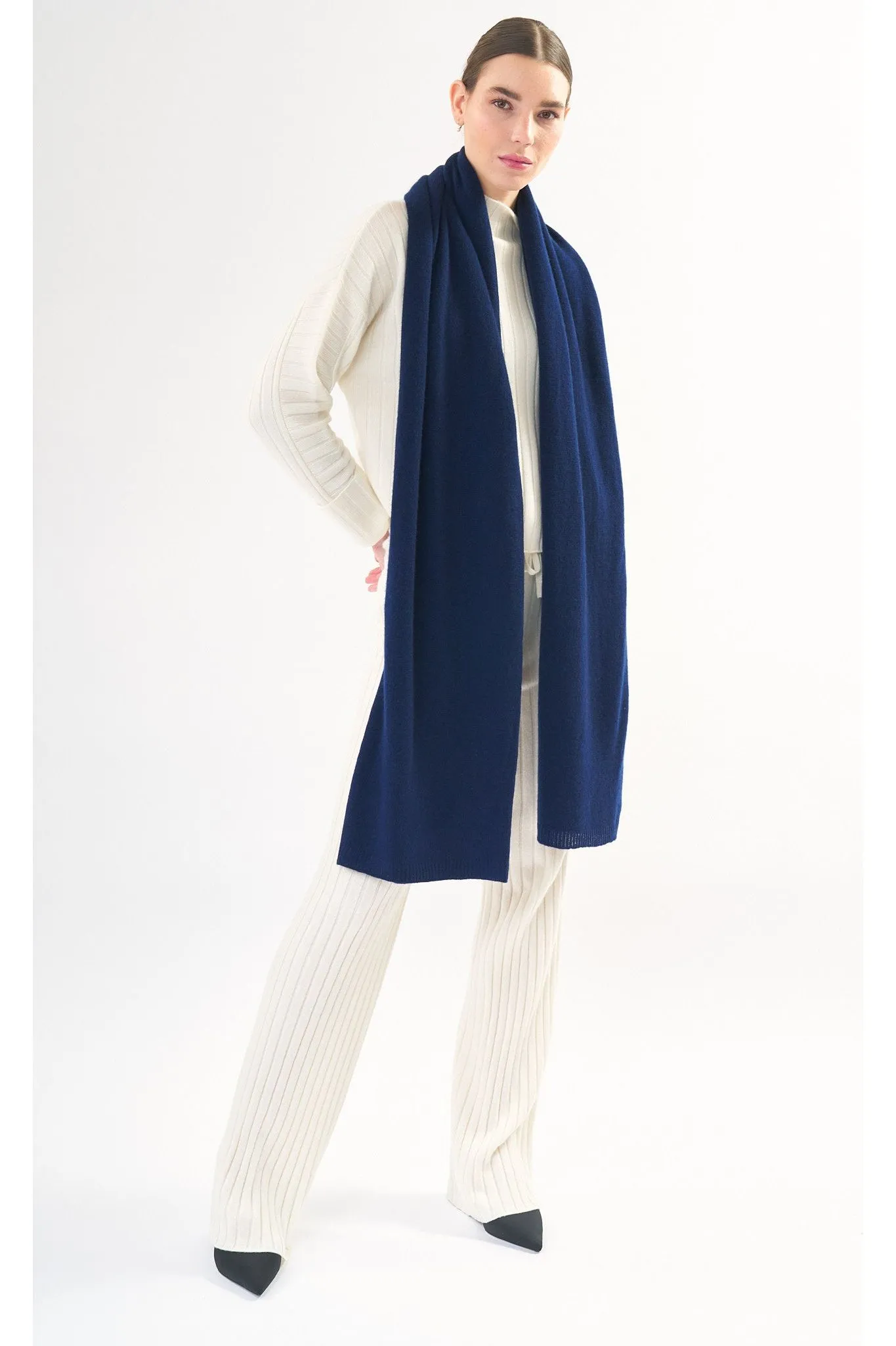 Robertson Madison 100% Cashmere Travel Wrap | Navy