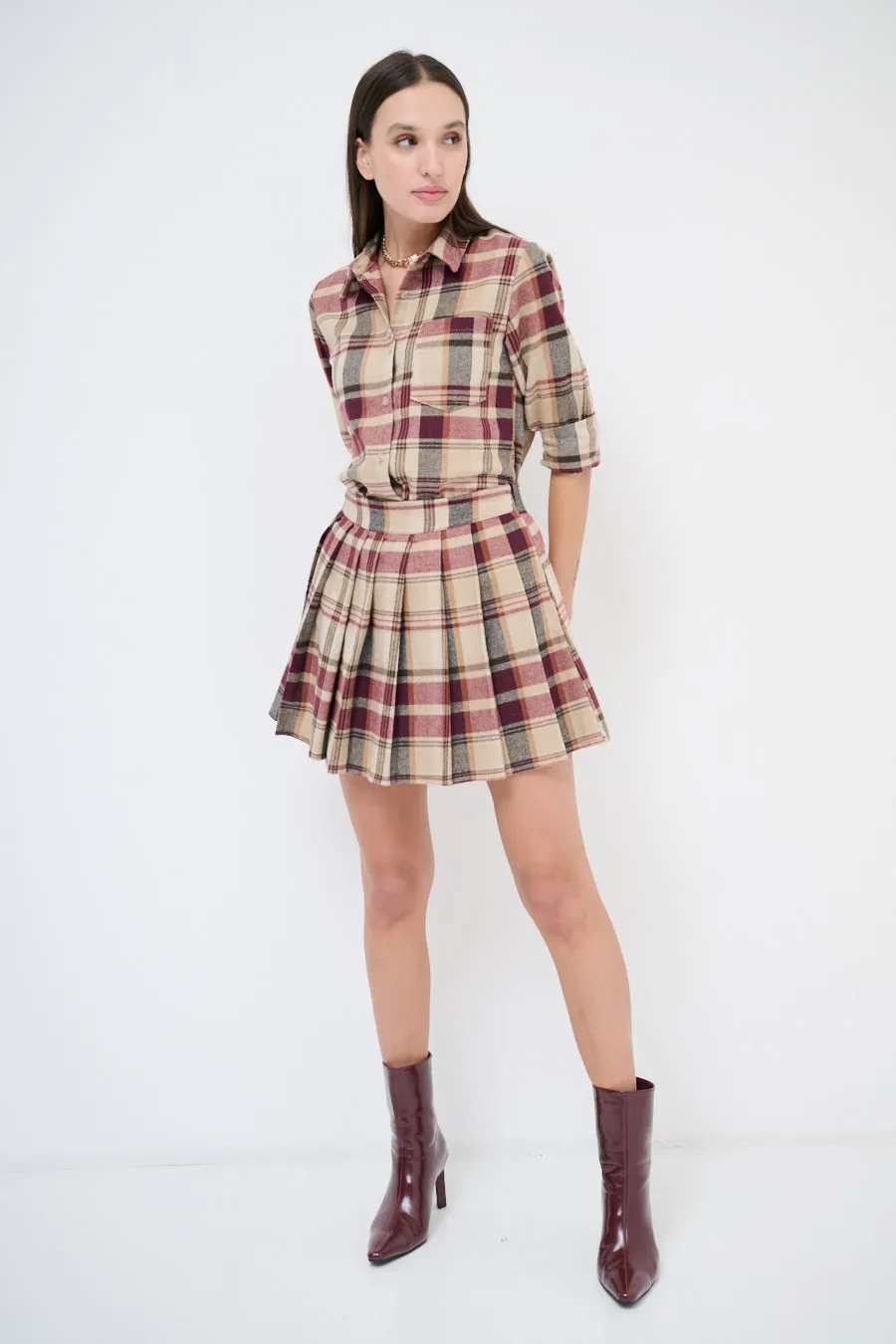 Short plaid pleated skirt wholesale