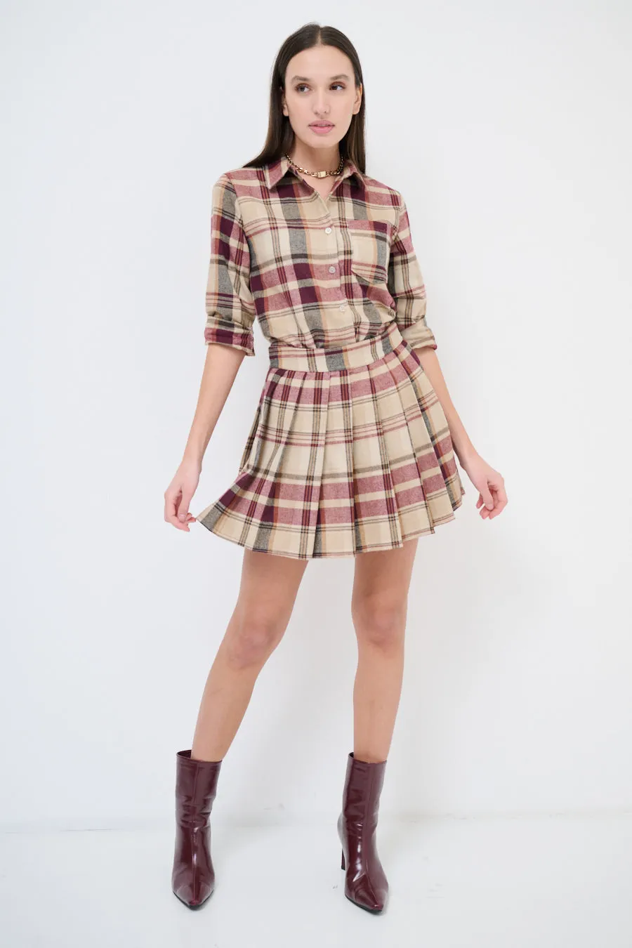 Short plaid pleated skirt wholesale